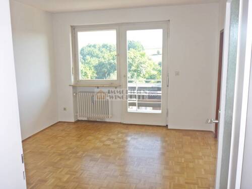 Ansicht - 1 Zimmer Mehrfamilienhaus, Wohnhaus zum Kaufen in Lappersdorf