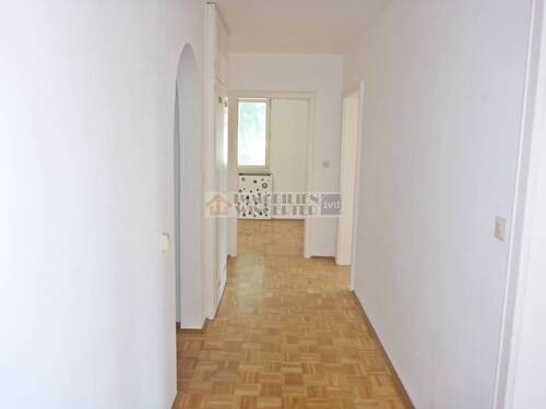 Ansicht - 1 Zimmer Mehrfamilienhaus, Wohnhaus in Lappersdorf