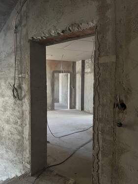 OG-02-WG-04-Wohnungseingangstür - Attraktive Wohnungen in einem Gründerzeithaus