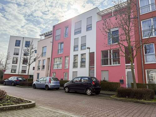 Bild 2 - 5 Zimmer Reihenmittelhaus zum Kaufen in Neuss