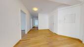 Flur - 4 Zimmer Etagenwohnung in Seelbach