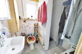 Badezimmer (EG) - 