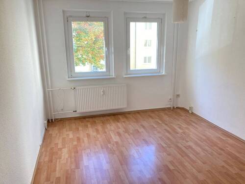 Schlafzimmer - 3 Zimmer Etagenwohnung zur Miete in Magdeburg