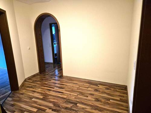 Eingangsbereich/Diele - 4 Zimmer Etagenwohnung zum Kaufen in Marpingen