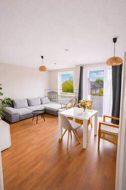 gemütliches Wohnzimmer - 3 Zimmer Etagenwohnung zum Kaufen in Bremen