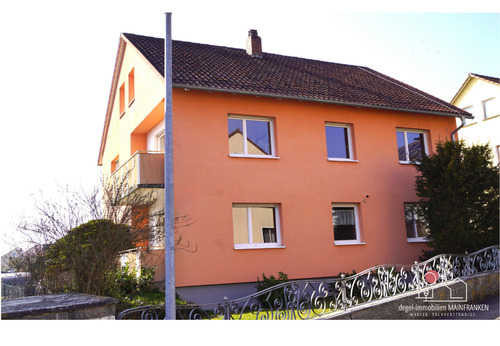 Aussenansicht von der Straße aus - 8 Zimmer Mehrfamilienhaus, Wohnhaus zum Kaufen in Gochsheim