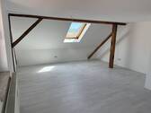 Schlafzimmer 1 - 5 Zimmer Etagenwohnung zur Miete in Alheim