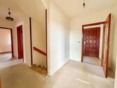 7 Hausflur - 