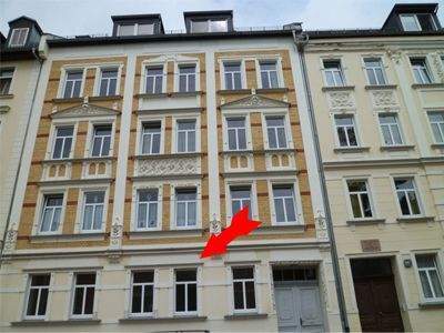 Hausansicht - Große 3 Raum-Wohnung in Debschwitz