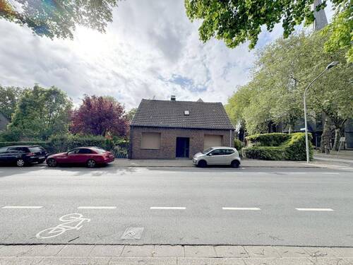 Straßenansicht - 