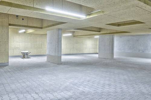 Geräumige Tiefgarage - 
