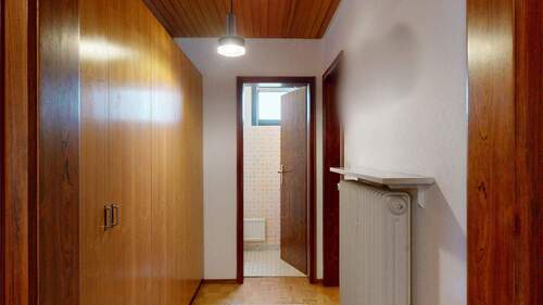 OG Flur zu Bad und WC - 