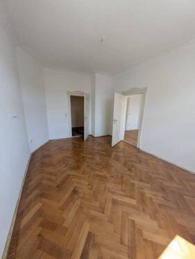 Einblick Wohnen - 3 Zimmer Etagenwohnung zur Miete in Nürnberg