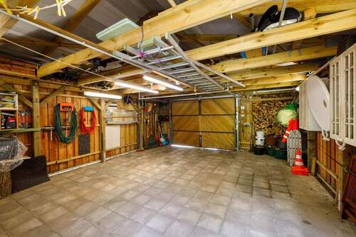 Garage - 