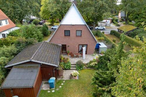 Gartenansicht / Luftbild - Einfamilienhaus mit 98,00 m² in Ahrensburg zum Kaufen