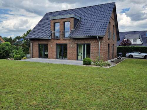 Hausbild 1.jpg - Einfamilienhaus - 824.000,00&nbsp;EUR Kaufpreis, ca.&nbsp; 154,00&nbsp;m&sup2;&nbsp;Wohnfl&auml;che