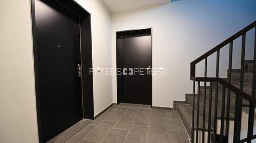 Etagenflur - Etagenwohnung mit 86,30 m&sup2; in Hamburg zur Miete