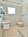 Hauptwohnung: Duschbad Kinderzimmer/Büro - 