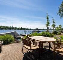 A rare waterfront retreat with a private boat mooring - Potsdam Berliner Vorstadt