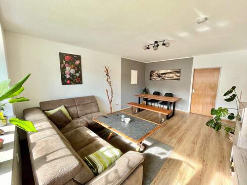 Viel Platz für Wohnen ähnlich - 4 Zimmer Terrassenwohnung zum Kaufen in Nürnberg