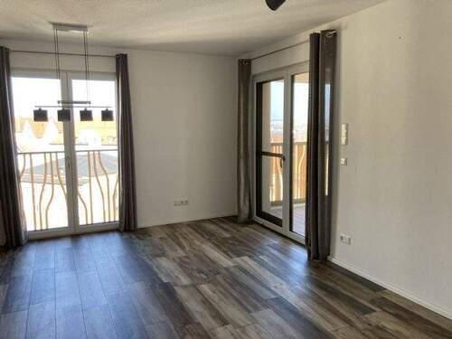 Wohnzimmer - 2 Zimmer Etagenwohnung zum Kaufen in Landshut