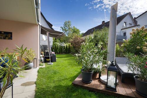 Gartenparadies mit Terrassen - 