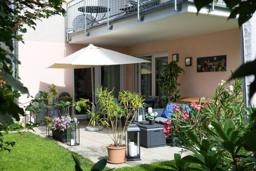Sonnige Terrasse! - Modern und komfortabel – mit großem Gartenparadies!
