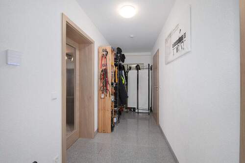 Flur - Etagenwohnung mit 75,50 m² in Mühlacker-Lomersheim zur Miete