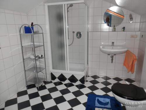 Kinderbadezimmer-Dachwohnung - 