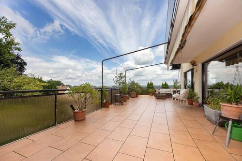 Terrasse - 7 Zimmer Einfamilienhaus zum Kaufen in Remscheid