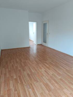 Wohnzimmer 1 - ++ RESERVIERT ++ 3 Raumwohnung mit Balkon und kleiner EBK