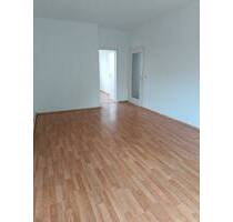 ++ RESERVIERT ++ 3 Raumwohnung mit Balkon und kleiner EBK - Regis-Breitingen