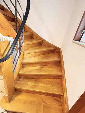 Treppe zum Obergeschoss - 