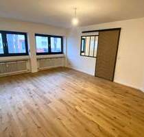 2Z Wohnung Erstbezug nach Sanierung mit Parkplatz in Köln-Raderthal