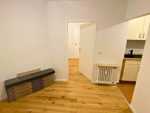 Flur - Etagenwohnung mit 55,00 m&sup2; in Köln zur Miete