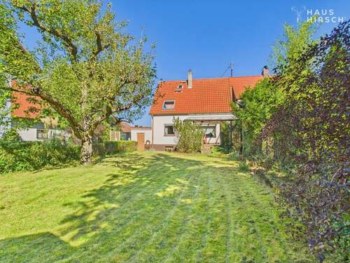 Garten - SANIERUNGSBEDÜRFTIGES HAUS AUF GROSSEM GRUNDSTÜCK IN OLCHING MIT VIEL AUSBAU & ERWEITERUNG-POTENZIAL