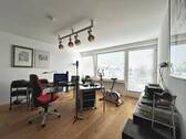 Arbeitszimmer mit Balkonzugang - 