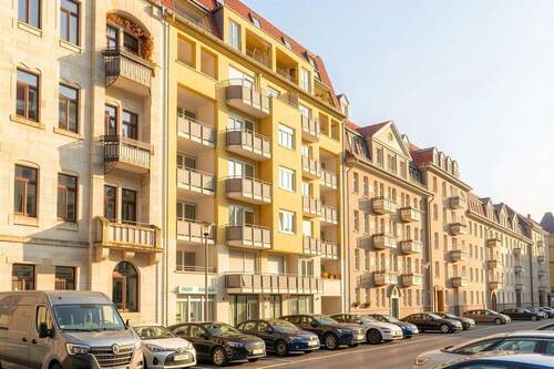 Titelbild - +++ Wohnungspaket mit Balkonen, EBK & Tiefgarage - Effizienzklasse A im Herzen von Striesen +++