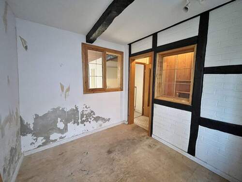 Zimmer EG - 3 Zimmer Mehrfamilienhaus, Wohnhaus in Lübeck