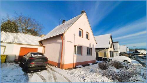 Straßenansicht - 7 Zimmer Einfamilienhaus in Frechen