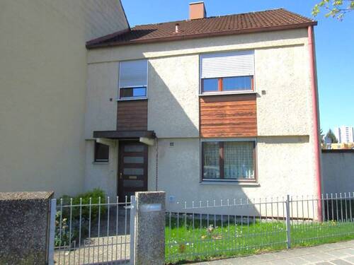 Hausansicht - REH mit Doppelgarage Nürnberg - Röthenbach bei Schweinau Haus kaufen