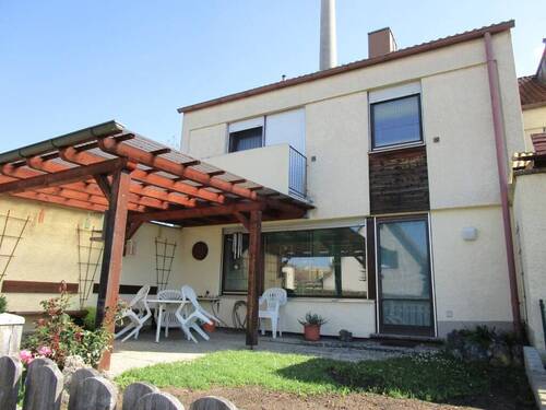 Gartenseite - 5 Zimmer Reihenendhaus zum Kaufen in Nürnberg