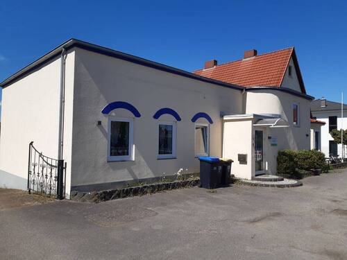 09-Aussenansicht Straßenseite - 