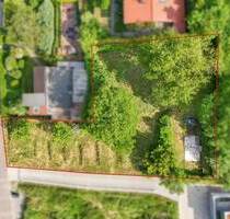 Traumlage in Gerbrunn: Hanggrundstück in ruhiger Sackgasse mit Blick ins Grüne