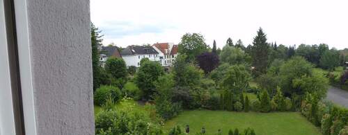 Blick aus 2. (!) OG n. Südw. - 