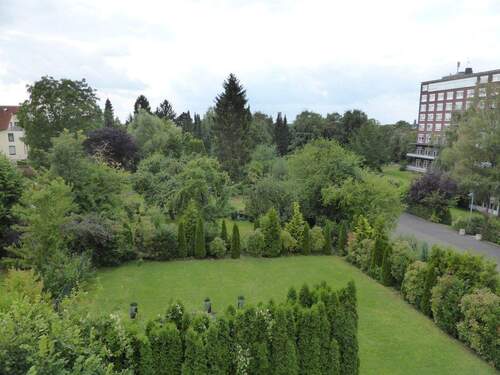 Blick aus 2. (!) OG n. Westen - 