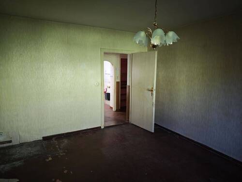 Wohnzimmer - 3 Zimmer Etagenwohnung in Regis-Breitingen