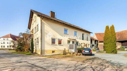 Außenansicht 2 - 1 Zimmer Bauernhaus, Landhaus zum Kaufen in Rentweinsdorf