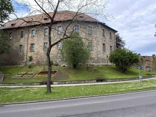 Blankenhainer Schloss direkt gegenüber - 1 Zimmer Mehrfamilienhaus, Wohnhaus in Blankenhain