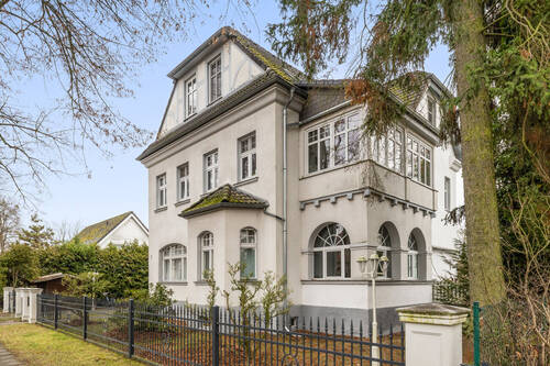 Hausansicht - Etagenwohnung mit 68,70 m&sup2; in Falkensee zur Miete